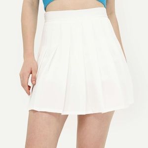 White pleated skirt